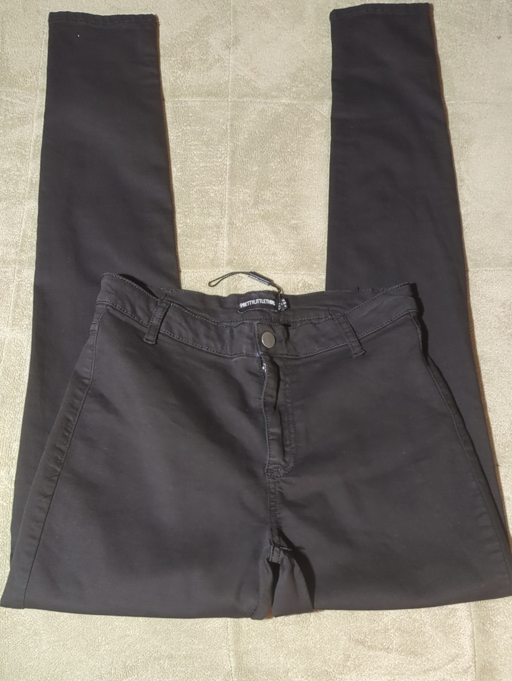 PrettyLittleThing Black High-Rise Skinny Pants Size 8